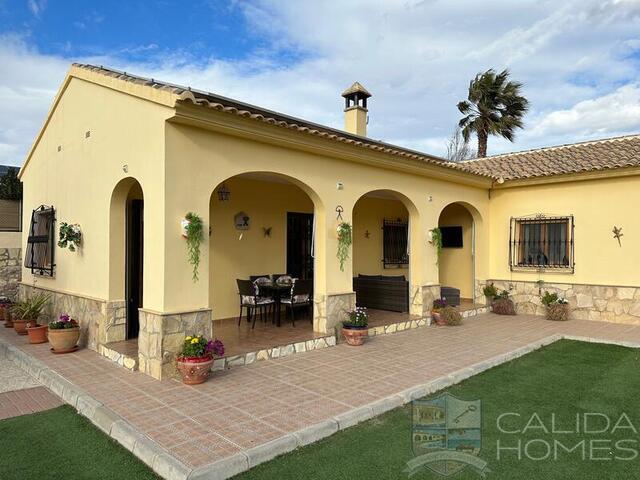 https://www.calidahomespropconsult.com/images/propertyImages/villa-azura--resale-villa-for-sale-in-arboleas/villa-azura--resale-villa-for-sale-in-arboleas-3776082077.jpg